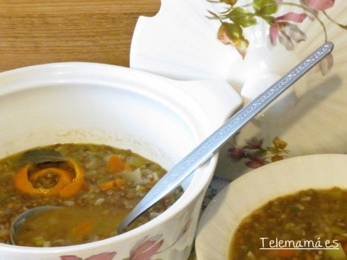 Lentejas con verduras y arroz.