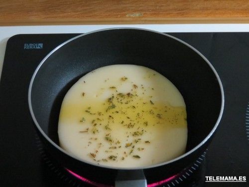 Aderezamos el queso.