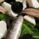 Ensalada fresca de espinacas con sardinillas
