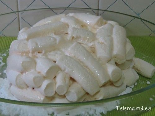 Mezclamos con el azúcar glas.