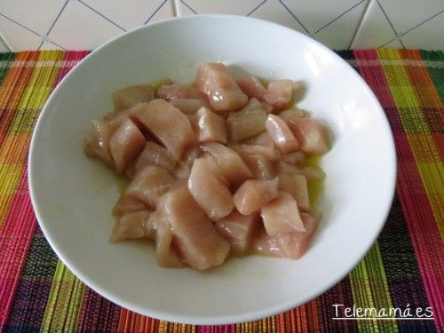 Preparamos el pollo.
