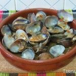 Almejas en salsa.