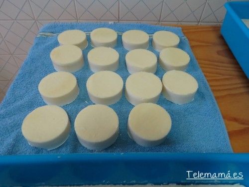 Cortamos con una puntilla o molde.