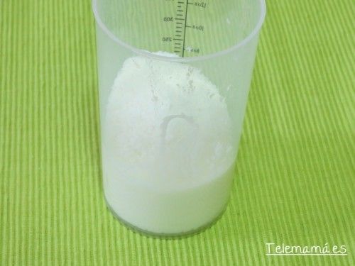 Yogur con coco rallado.