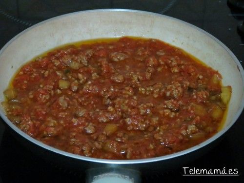 Añadimos la carne.