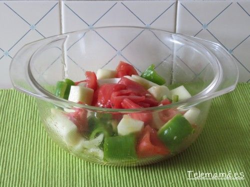 Macerando las verduras.