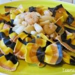 Lazos de pasta a la marinera.