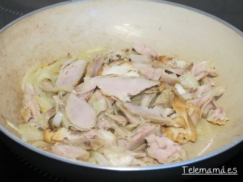 Añadimos la carne.