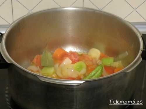 Hacemos el sofrito.