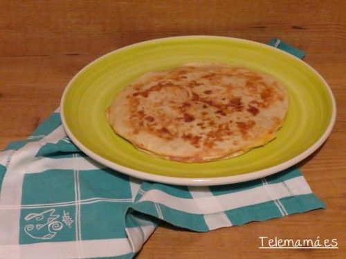 Quesadilla de jamón de york y queso.