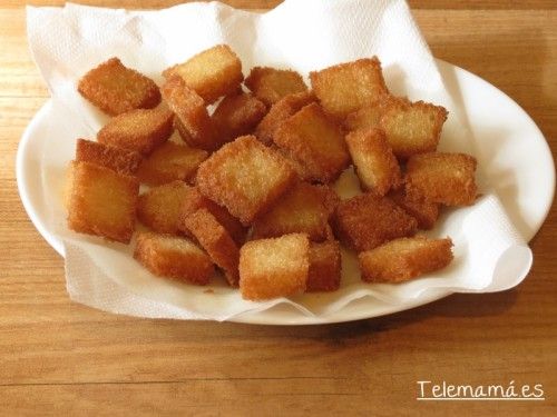 Tostoncitos de pan.