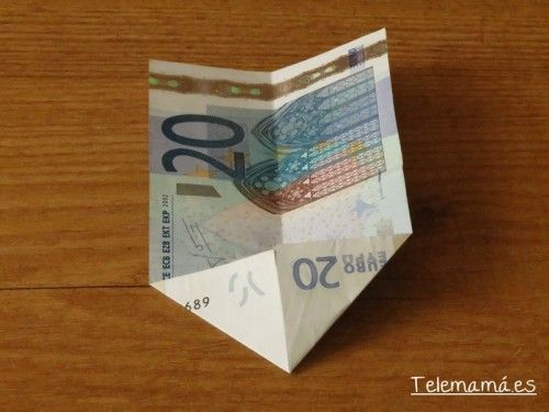Dos esquinas dobladas.