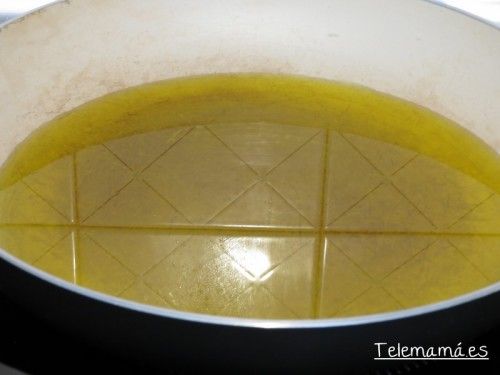 Preparamos la sartén.