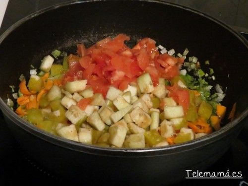 Pochamos las verduras.