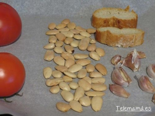 Las almendras se hacen antes.