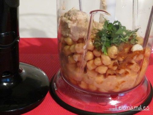 Mezclamos en el vaso de la batidora.