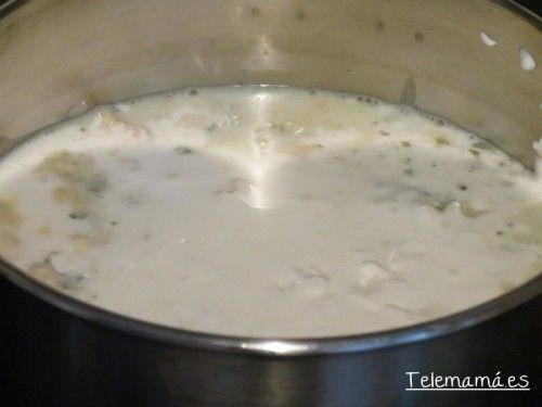 Añadimos la leche.