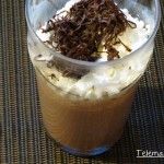 Batido de chocolate con sombrero de nata.