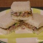 Sándwich de sardinillas en conserva.