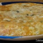 Tortilla de zapallitos con parmesano y albahaca.