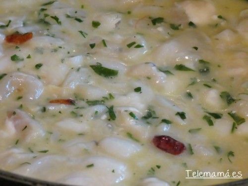 Listas para poner las almejas.