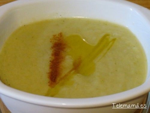 Deliciosa crema de hojas de coliflor.