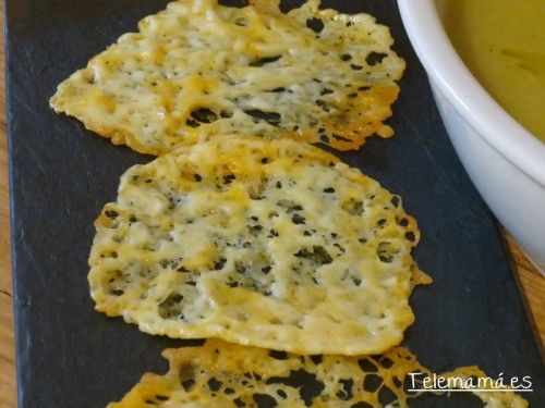 Crujientes de queso.