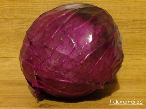 Estupendo repollo o col y Lombarda recién traídos de la huerta.