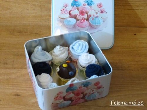 Completamos la caja con los cupcakes de verdad.