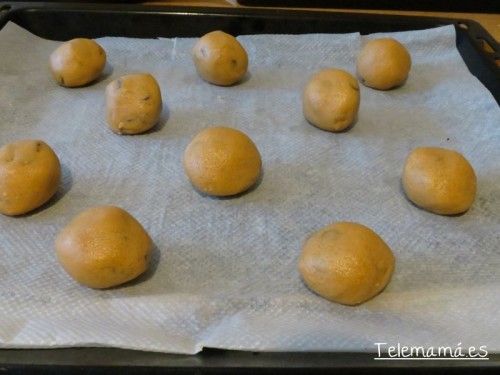 Es el momento de ir haciendo las galletas.