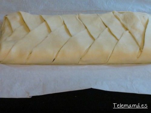 Trenza de hojaldre de chocolate.