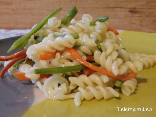 Espirales con verduras salteadas.