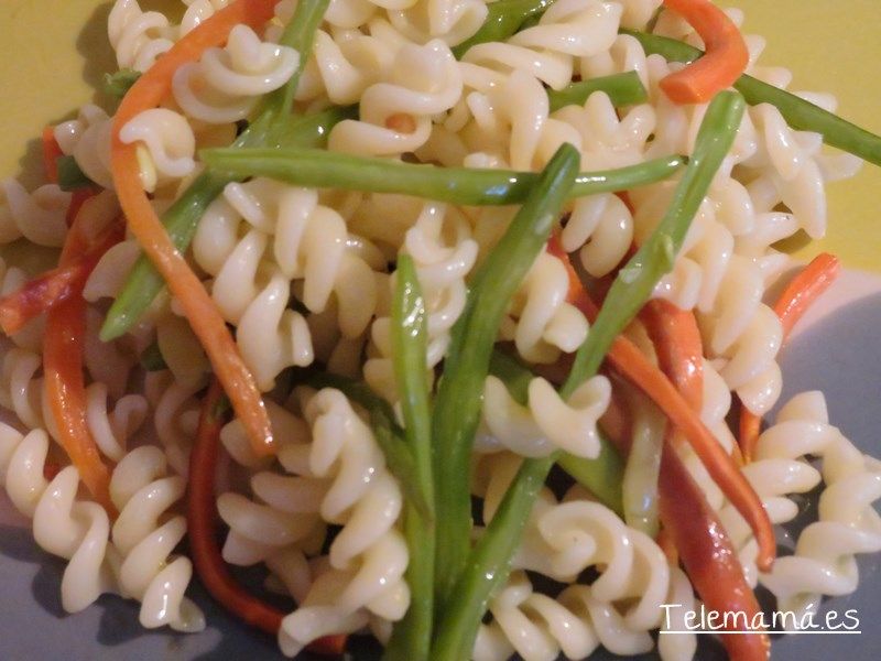Espirales con verduras salteadas.