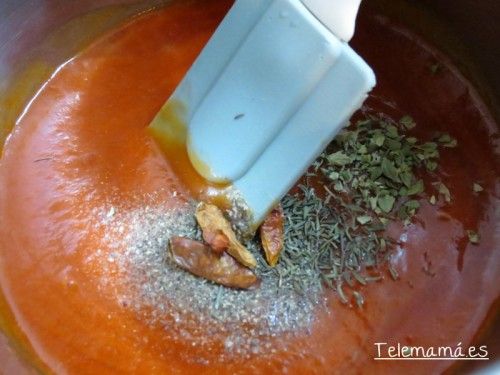 Echamos las especias.
