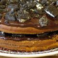 Tarta de calabaza con chocolate y galletas oreo.